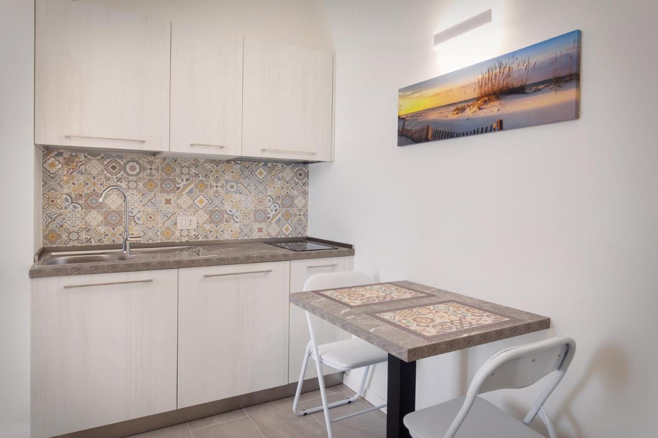 Villa Aurora-Holiday Home Apt3 Бардолино Екстериор снимка
